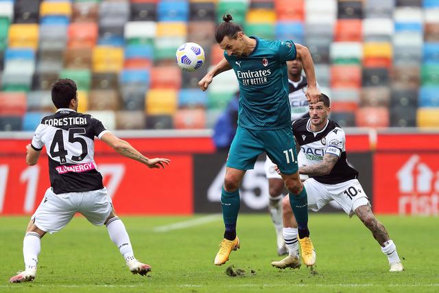 法尔14分14板7帽布莱克尼30分 肯帝亚不敌新疆